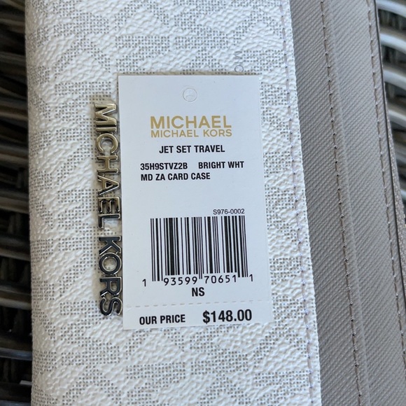 Michael Kors Medium Zip Around Card Case In Bright White - Picture 13 of 16